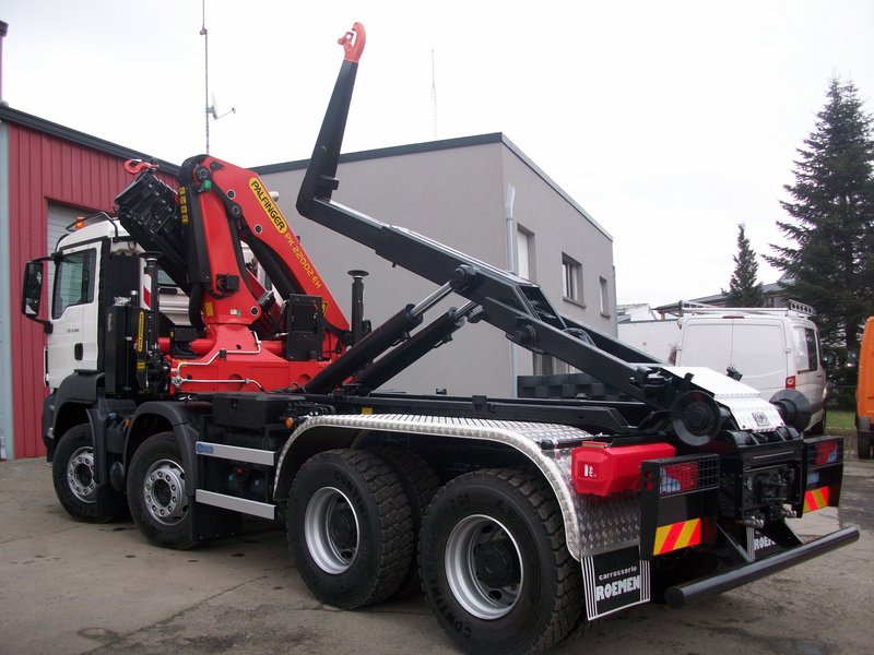 Grue hydraulique avec ampliroll