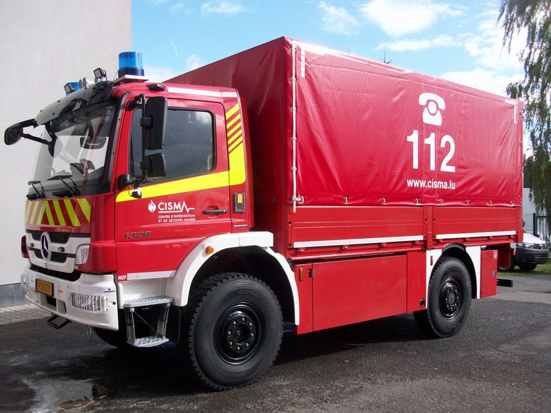 Camion de pompiers MZF