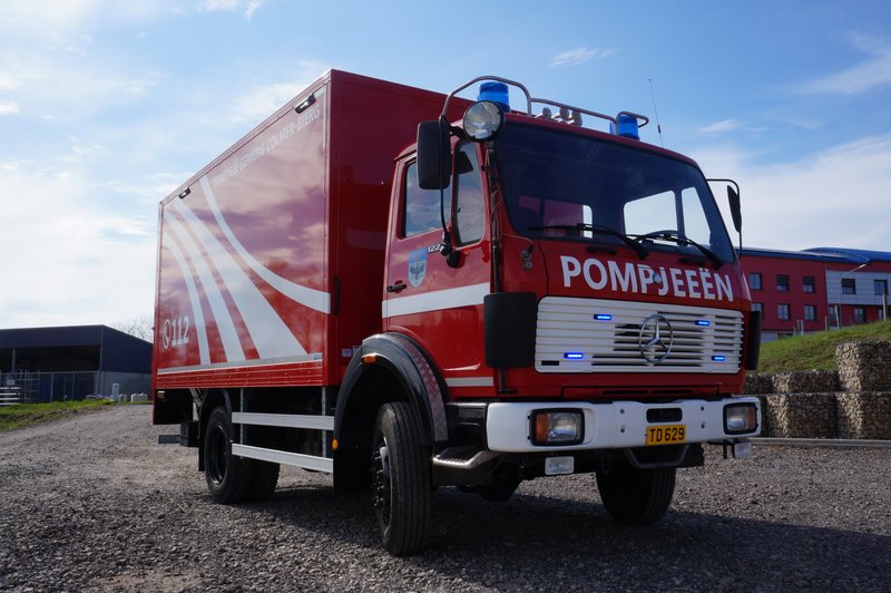 Camion de pompiers MZF