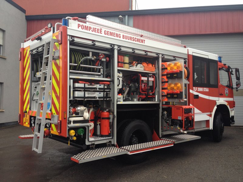 Camion de pompiers TLF 2000AA